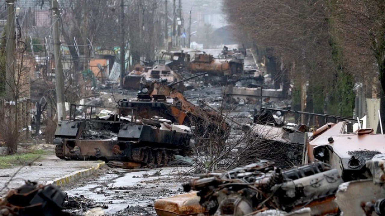 Kievi kthehet në një varrezë për shumë tanke të Vladimir Putinit