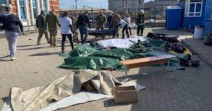 Rusia sulmoi një stacion treni në Ukrainë, 25 vdekur
