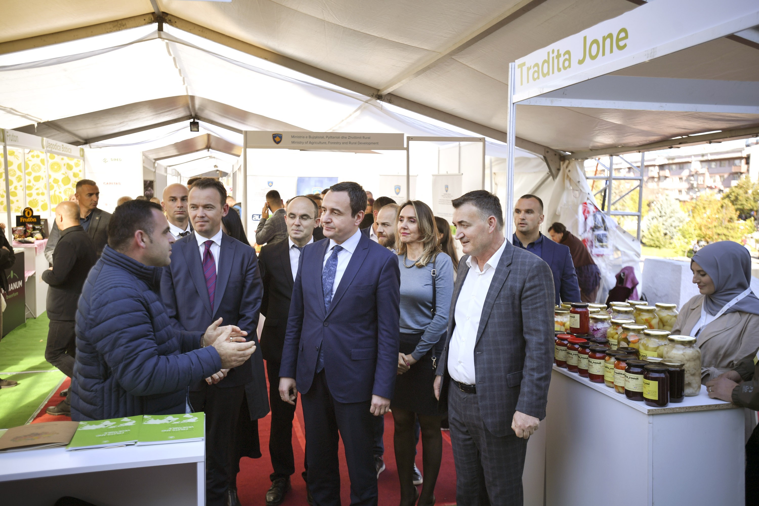 Kryeministri Kurti vizitoi Panairin ndërkombëtar të agrobiznesit dhe ushqimit  