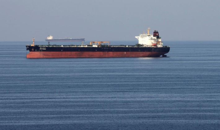 Greqia bllokon anijen cisternë me naftë të papërpunuar nga Rusia