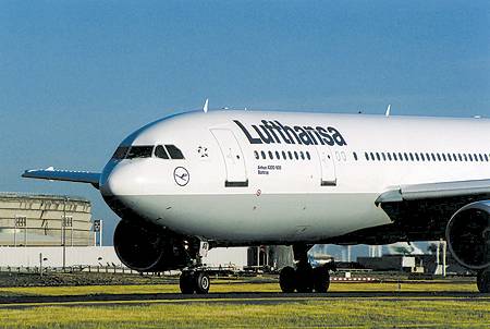 Lufthansa në grevë, anulohen dy të tretat e fluturimeve