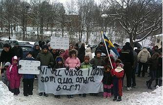 Romët protestojnë kundër kthimit nga Suedia