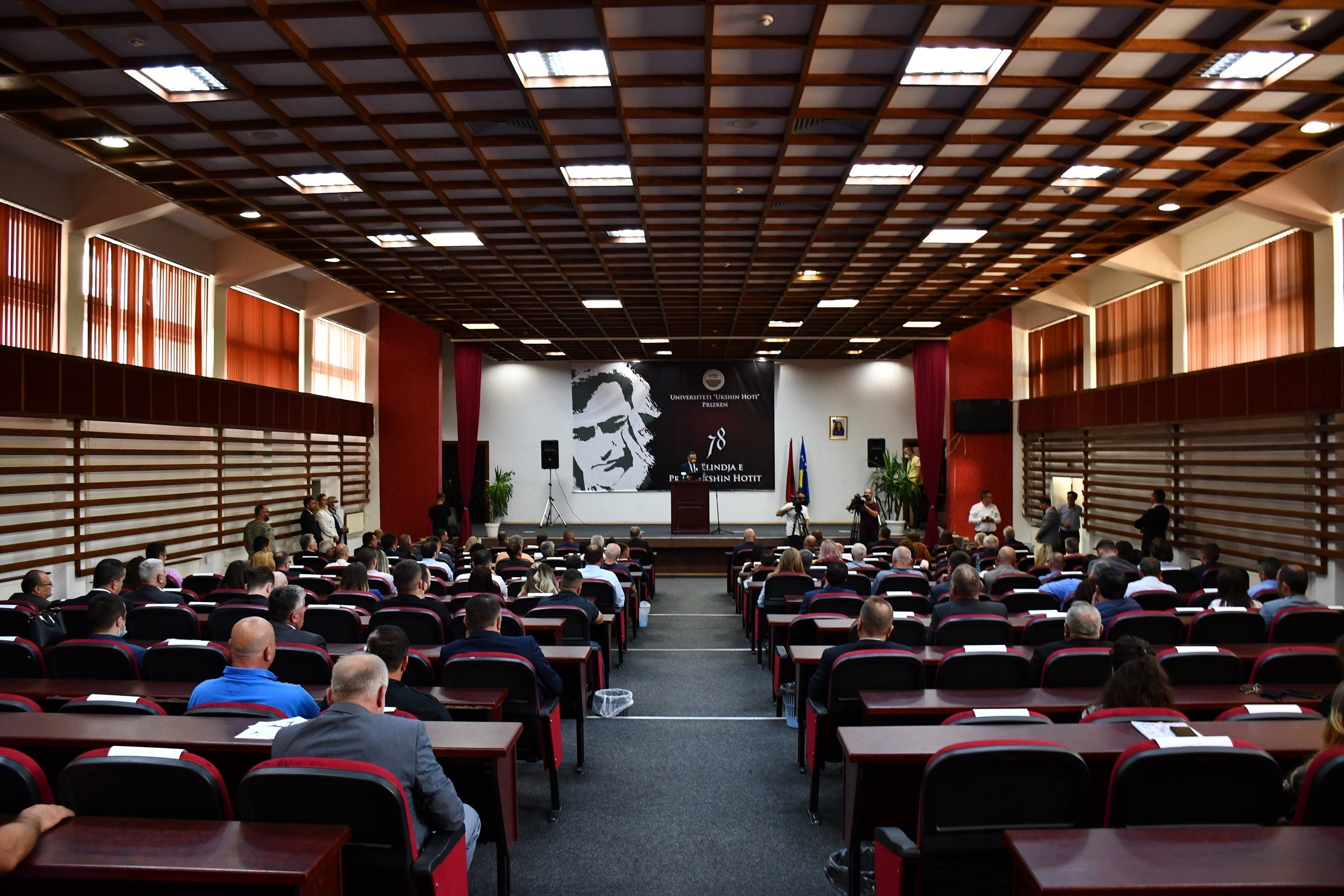 Universiteti i Prizrenit i jep titullin “Dr. honoris causa” shkrimtarit Ismail Kadare