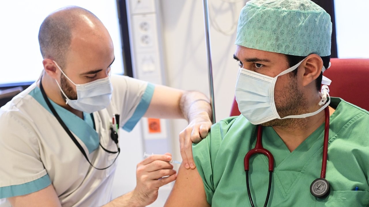 Belgjika do të largojë nga puna personelin shëndetësor që nuk vaksinohen 