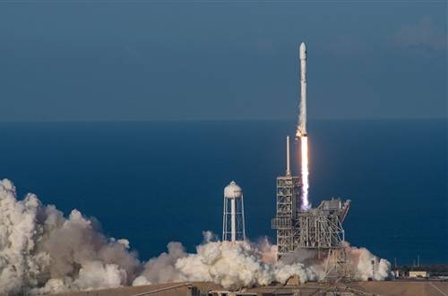 SpaceX ankorohet me Stacionin Ndërkombëtar të Hapësirës