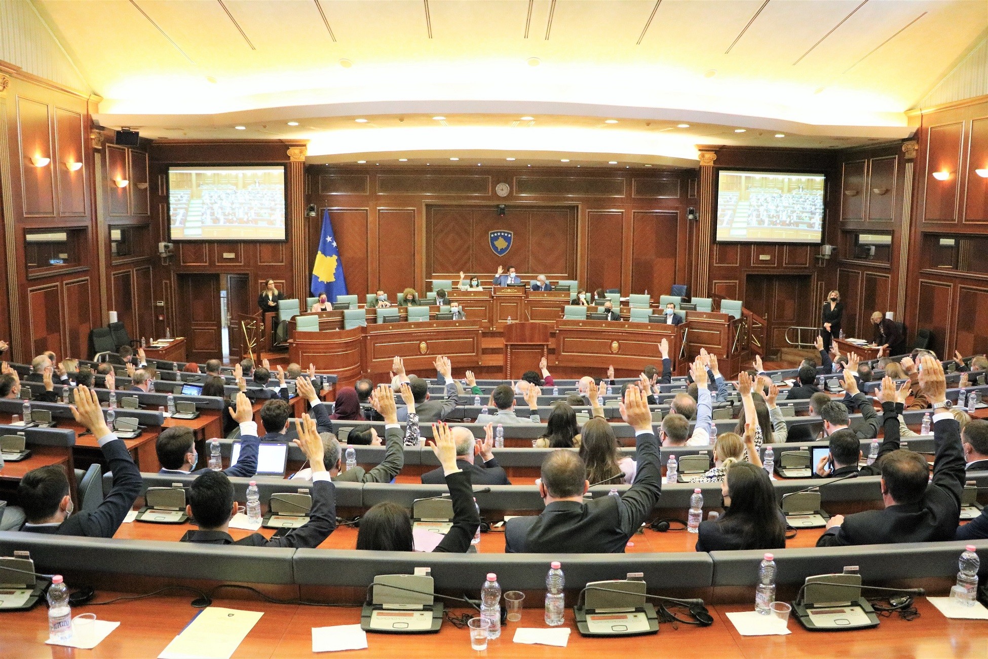 Kuvendi mblidhet në seancë plenare 