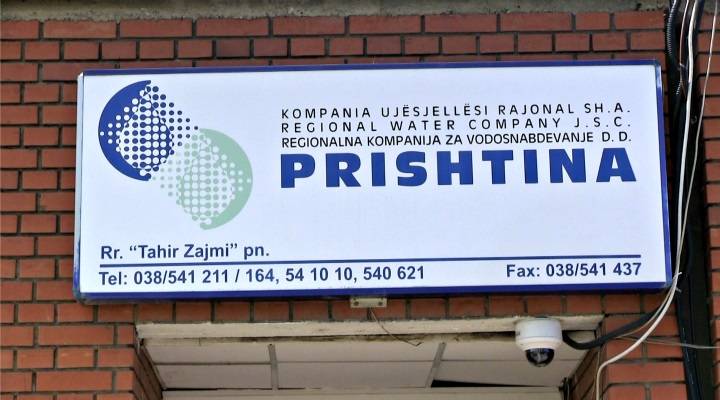 Ujësjellësi Prishtina bën thirrje për pagesa të shërbimeve për ujë dhe kanalizim