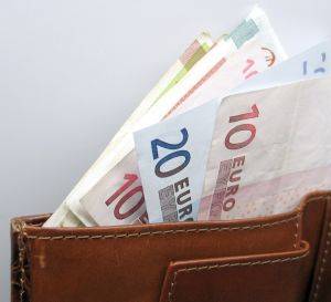 Rroga mesatare në Slloveni arrin 967 euro