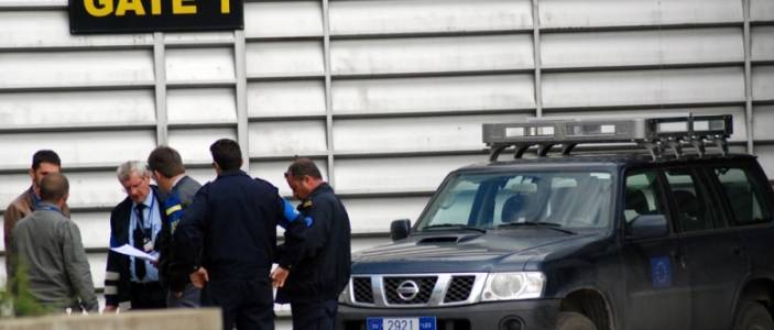 EULEX-i kontrollon bagazhet e kryeministrit dhe ministrave në Aeroport