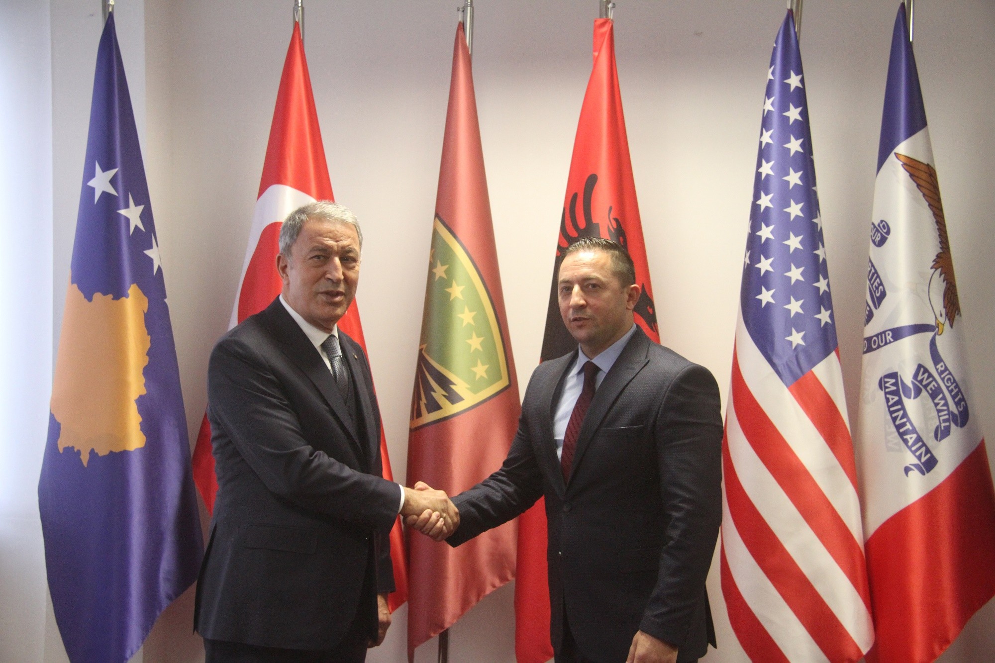 Ministri i Mbrojtjes të Turqisë, Hulusi Akar viziton sot Kosovën