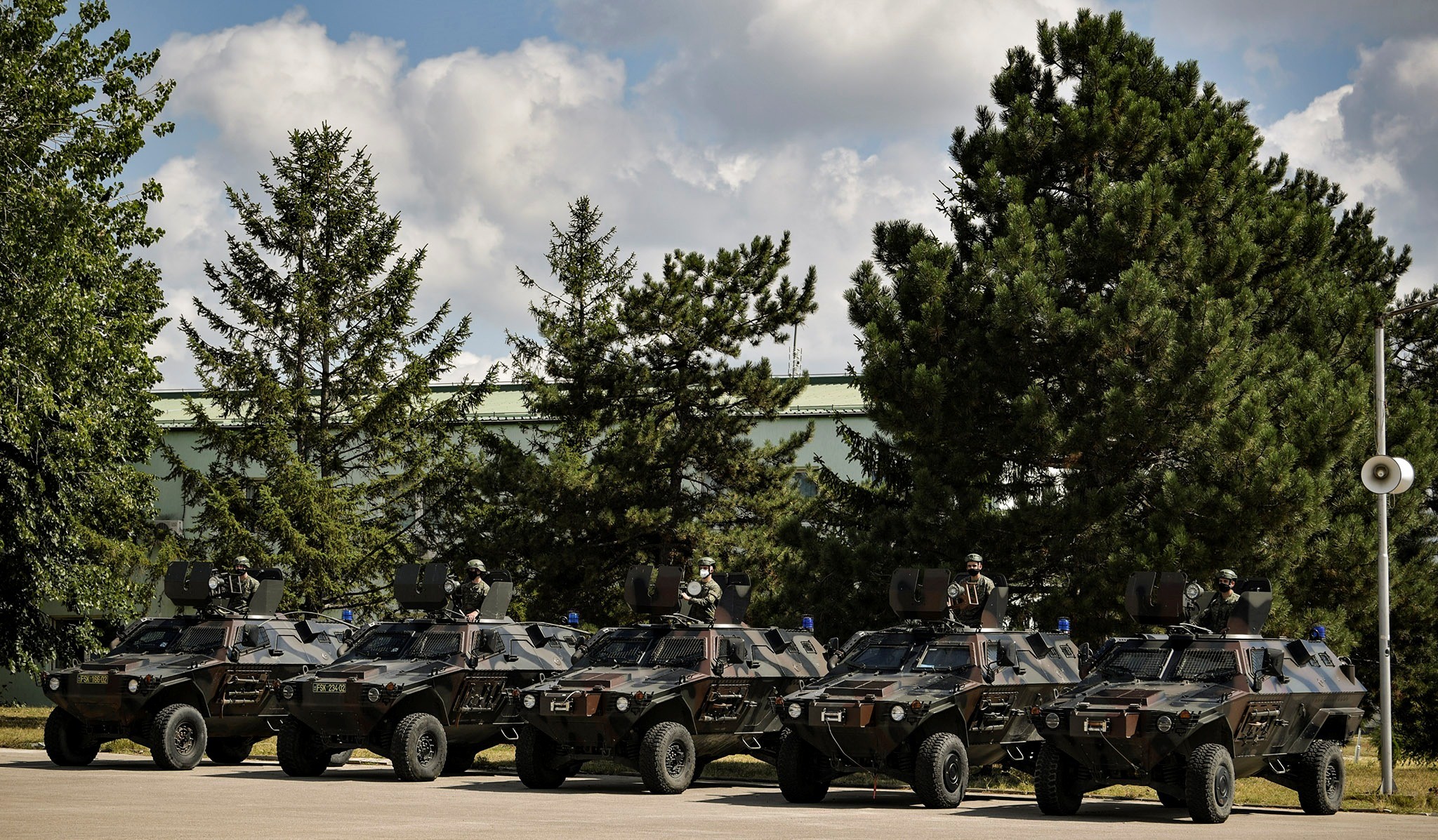 Kosova pranon donacionin nga SHBA prej 55 automjetesh ushtarake 