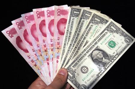 Kina përballet me presionin për të rritur monedhën e saj