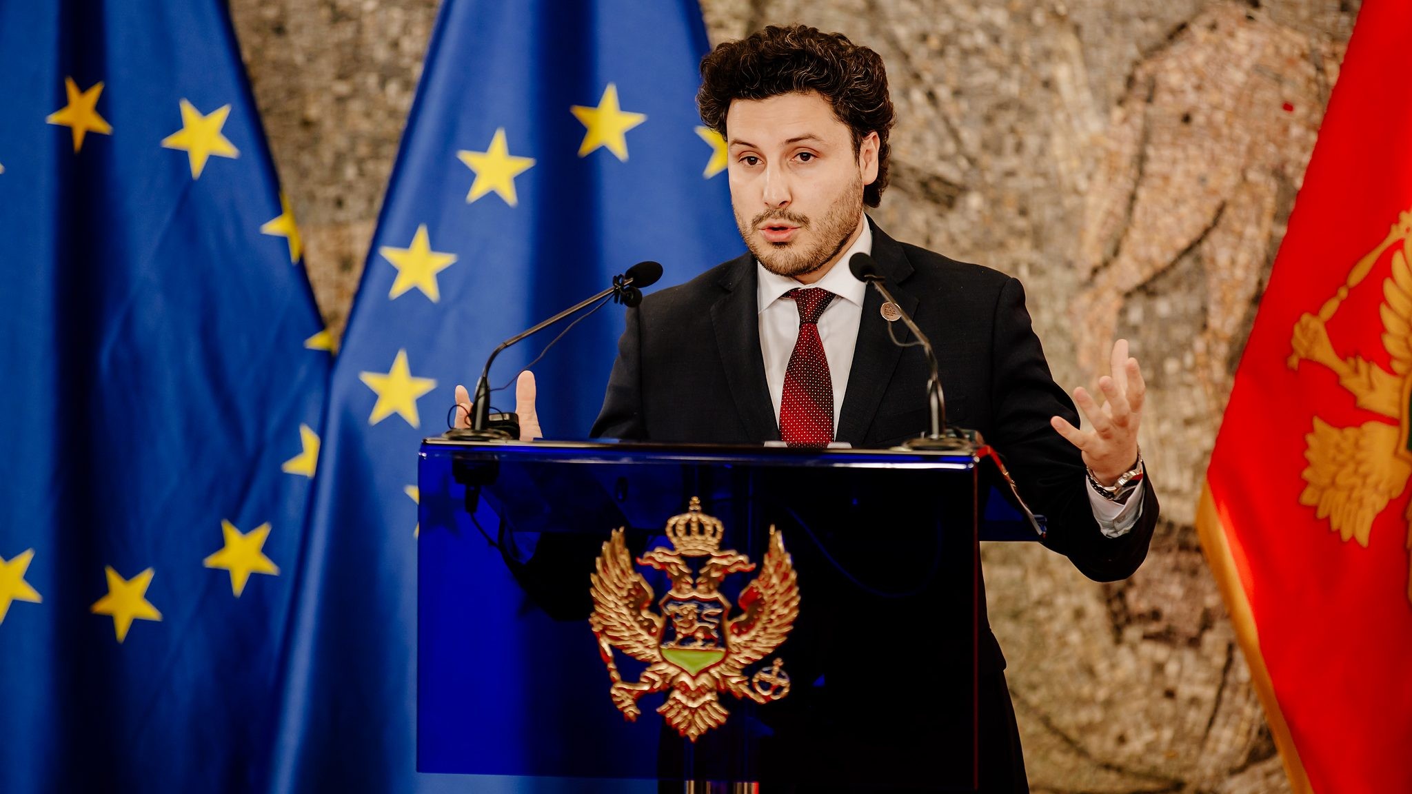 Mali i Zi miraton qeverinë e re me kryeministër Dritan Abazoviq