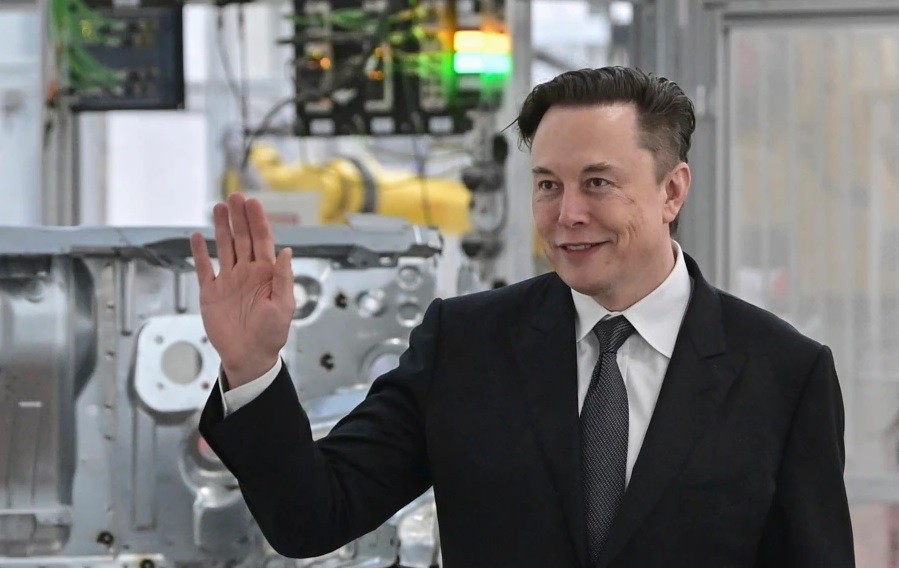 Elon Musk ofron të blejë Twitterin 