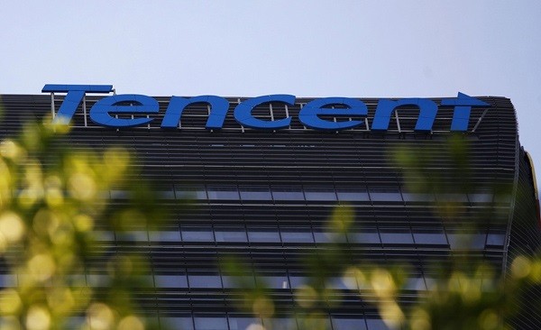 Tencent hyn në garën e prodhimit të makinave me vetëdrejtim