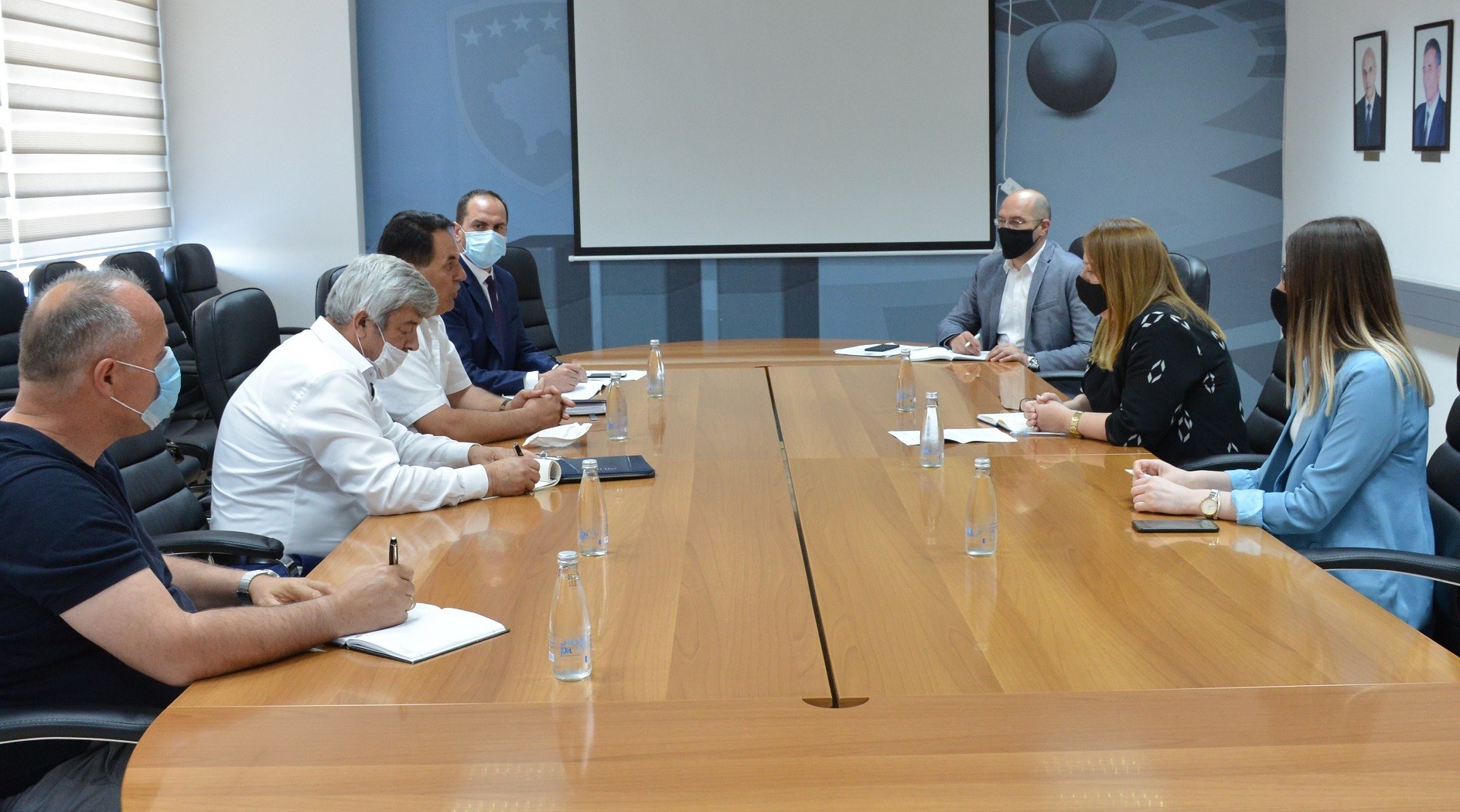 Ministrja Bajrami premton përkrahje për sektorin prodhues  