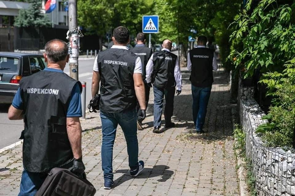 Policia ndalon ahengun në zbatimin e masave antiCovid