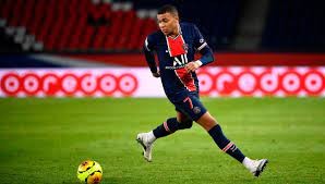 Mbappe do të qëndrojë në Paris Saint-Germain 