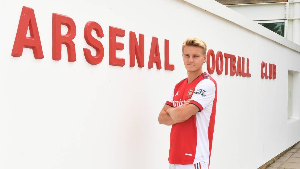  Arsenali nënshkruan me Martin Odegaard 