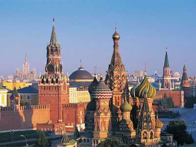 Rusia, vendi më i madh në botë, jeton me ushqime importi