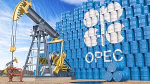 OPEC+ vendos të ulë prodhimin e naftës me 2 milion fuçi në ditë