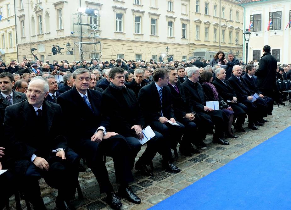  Inaugurohet presidenti i ri i Kroacisë Ivo Josipoviq