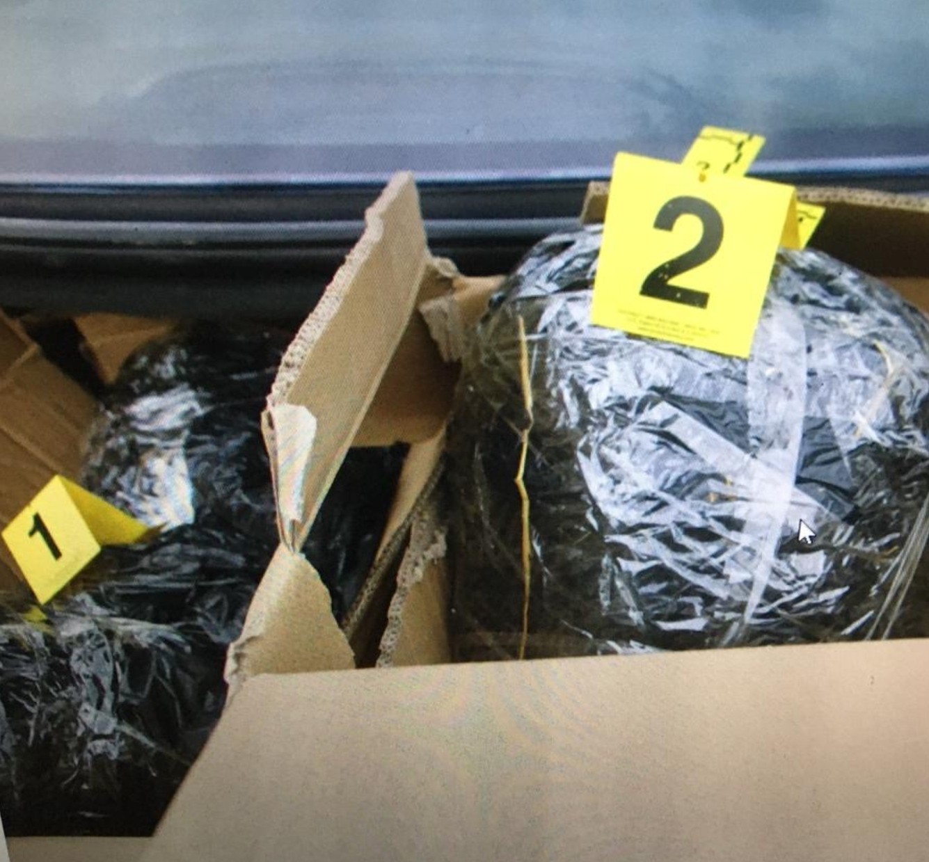 Policia gjen mbi njëmbëdhjetë kilogram substancë të dyshuar narkotike