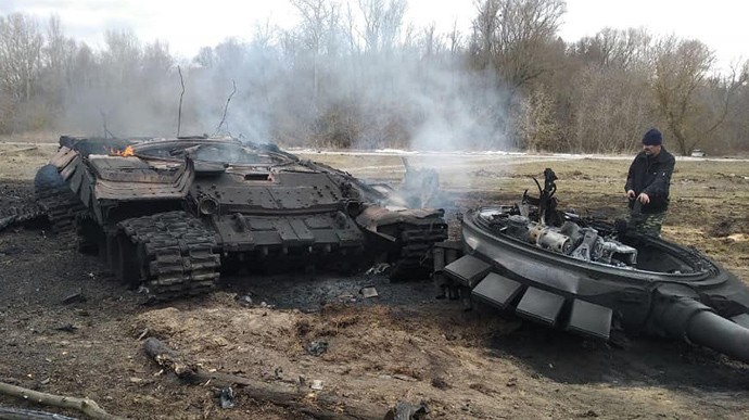 Trupat e ushtarëve rusë të vrarë në Ukrainë mbushin morgjet në Bjellorusi
