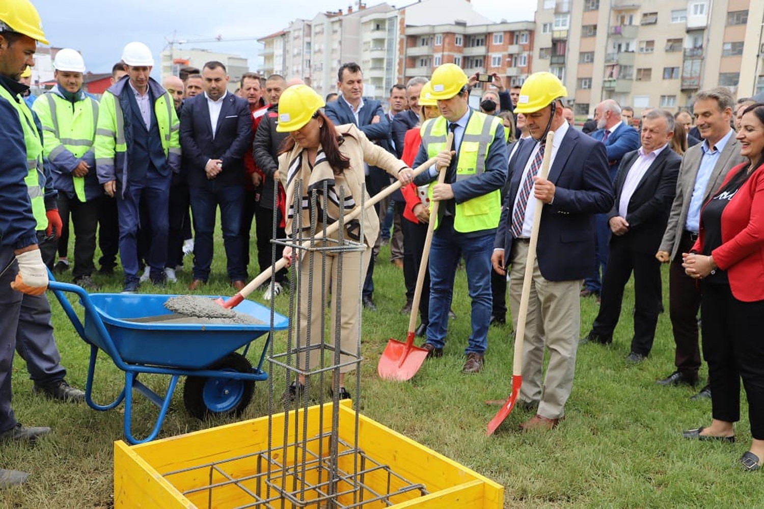 Gjakova do të bëhet me stadium e fusha të tenisit me standarde ndërkombëtare